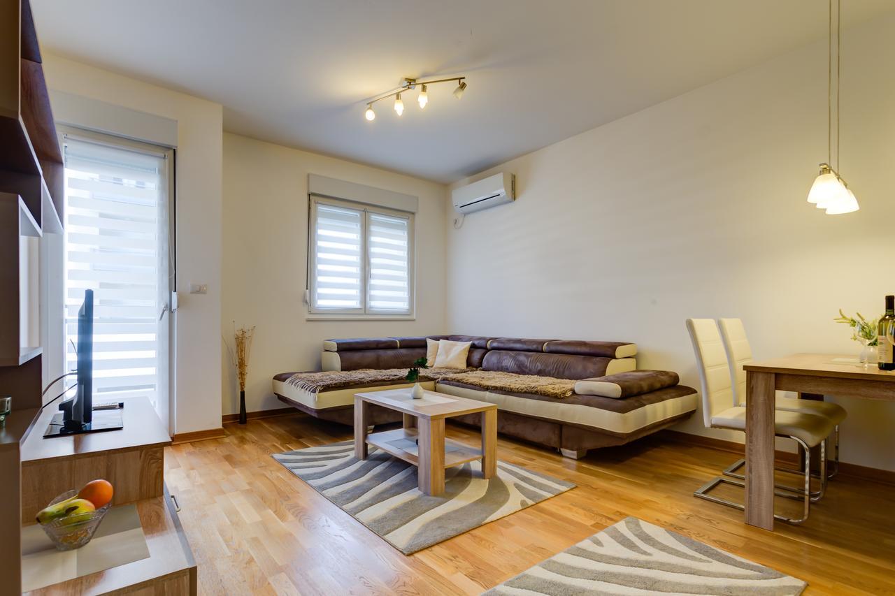 Piano Apartments Delta City Podgorica Exterior photo